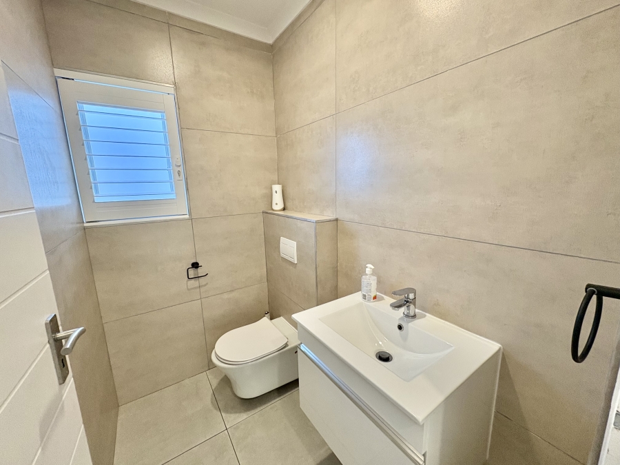3 Bedroom Property for Sale in Sandown Western Cape